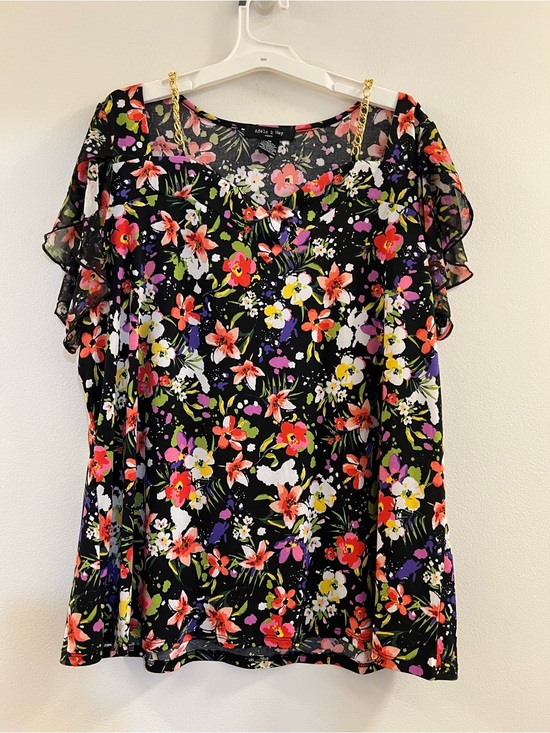 Adele & May Tops - Adele & May floral shirt  Stretchy